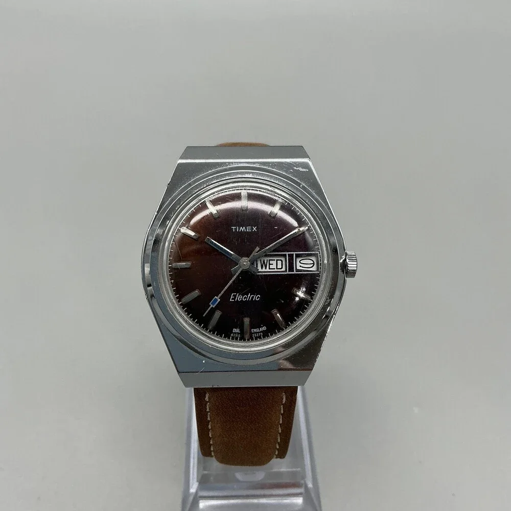 Vintage 1970s Timex Electric Mens Watch 38mm Brown Dial Day Date Leather Strap